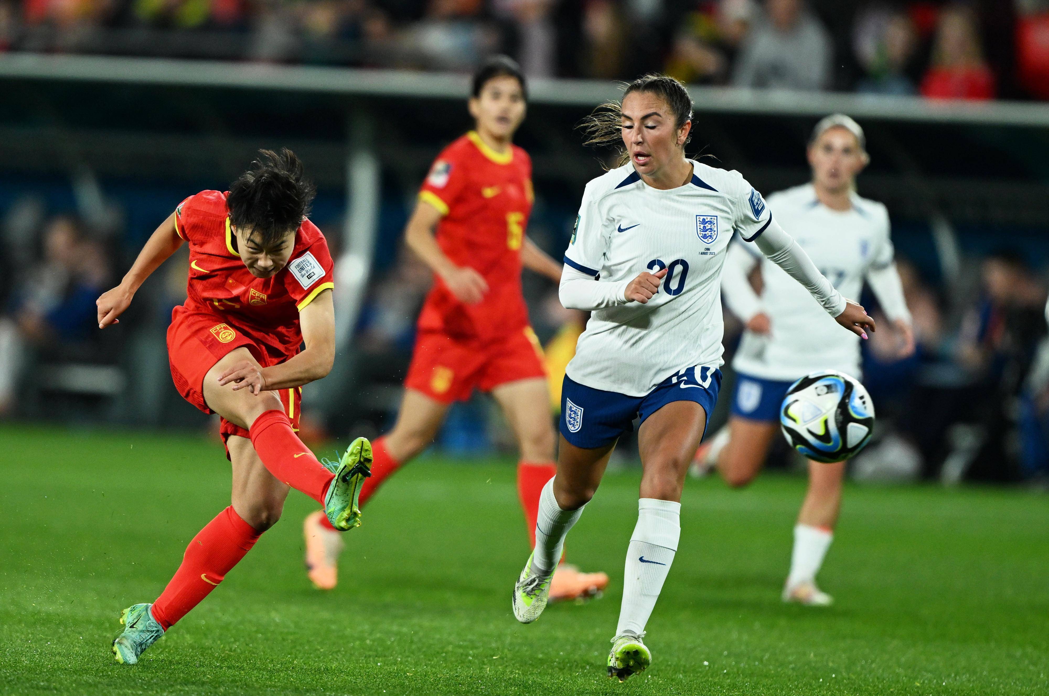 英格兰女足主教练力推年轻球员,冲击赛事冠军 英格兰女足主教练力推年轻球员,冲击赛事冠军