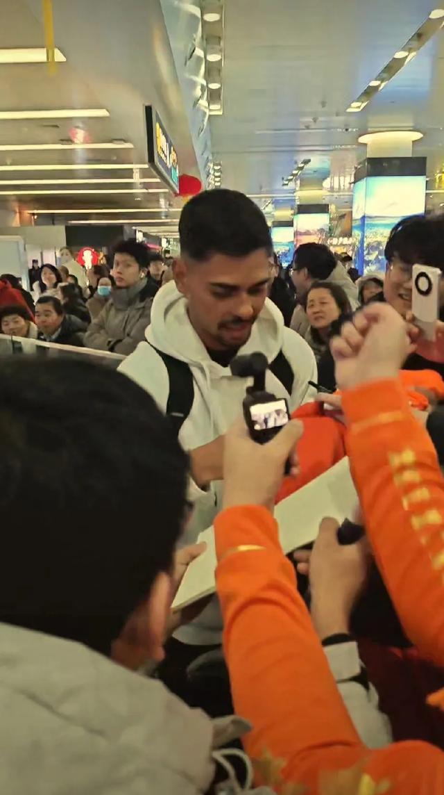 传奇球星复出,为马赛注入新活力 传奇球星复出,为马赛注入新活力