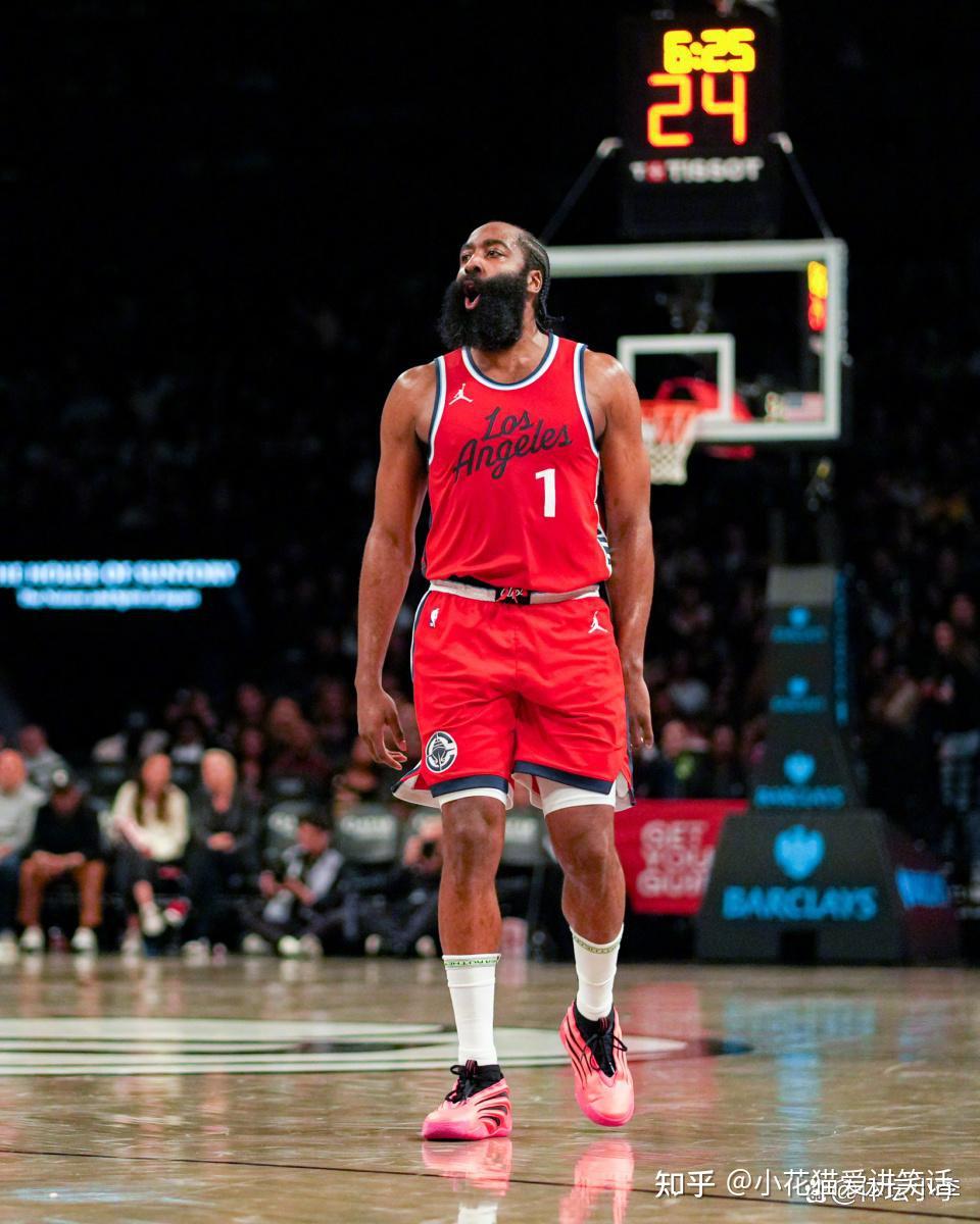 快船大胜国王,莱昂纳德伦纳德散发着铁血之气的简单介绍 快船大胜国王,莱昂纳德伦纳德散发着铁血之气的简单介绍