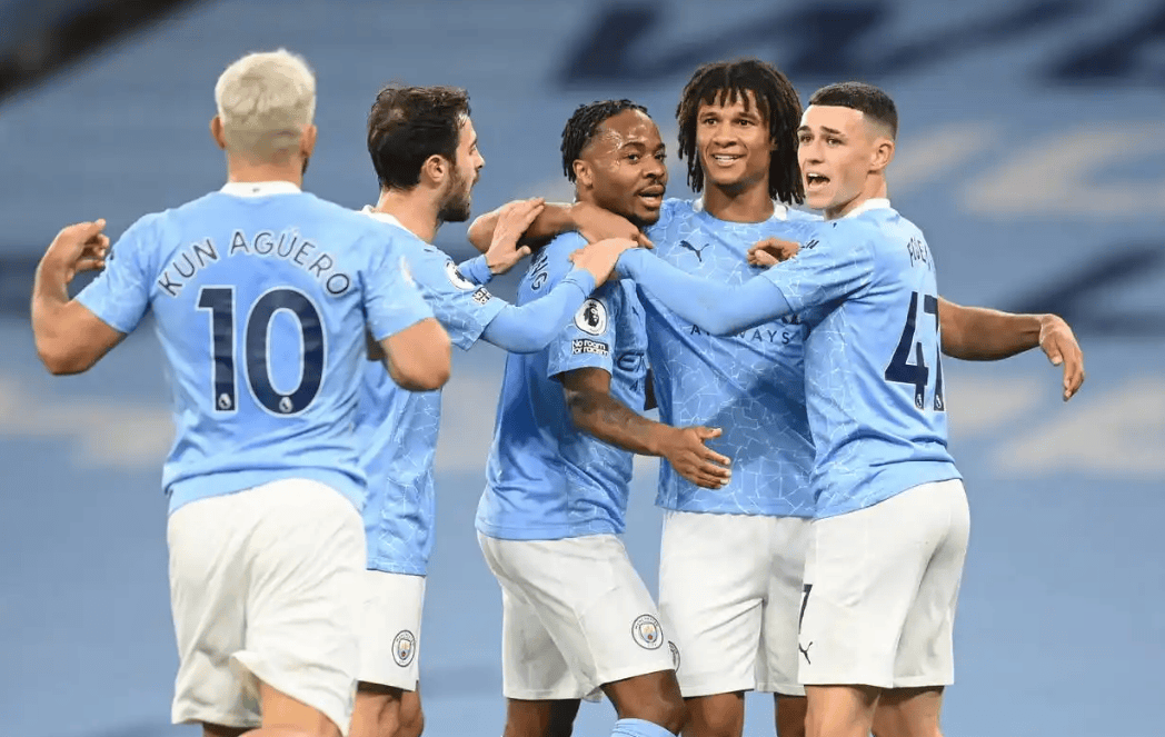 曼城主场大胜里昂小组赛表现抢眼