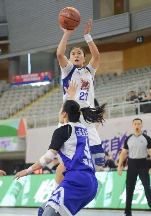 挑战无畏:法国女篮斗志昂扬,力争夺冠的简单介绍 挑战无畏:法国女篮斗志昂扬,力争夺冠的简单介绍