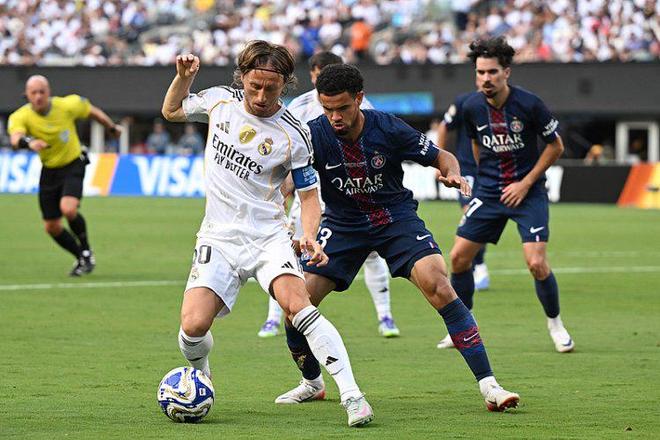 尤文图斯击败巴黎圣日耳曼,晋级半决赛 尤文图斯击败巴黎圣日耳曼,晋级半决赛