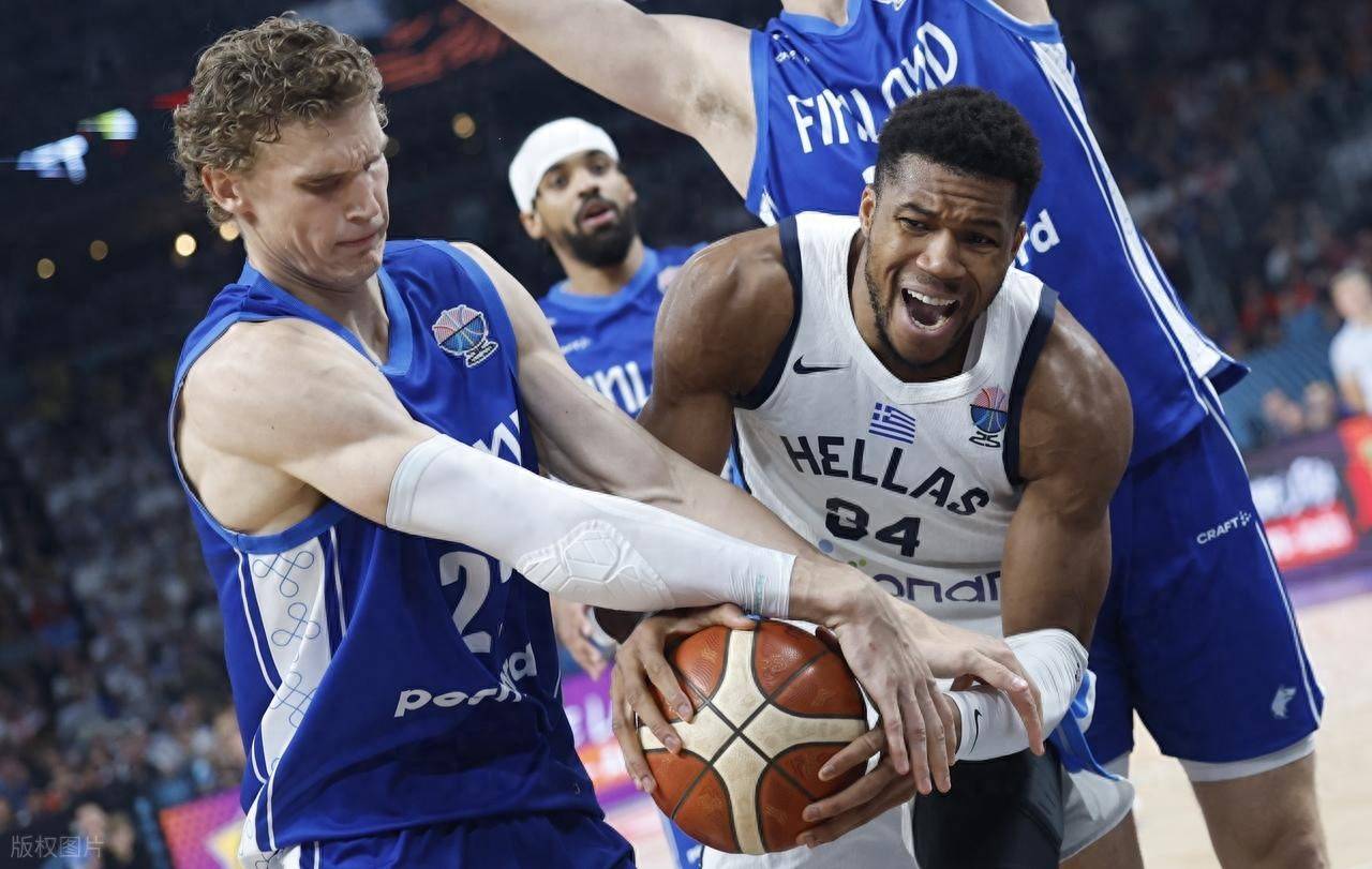 德国队球员斩获年度最佳防守奖 德国队球员斩获年度最佳防守奖