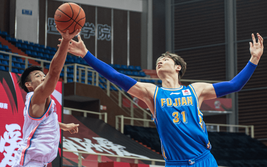 博洛尼亚教练展望未来,力求保持连胜势头 博洛尼亚教练展望未来,力求保持连胜势头