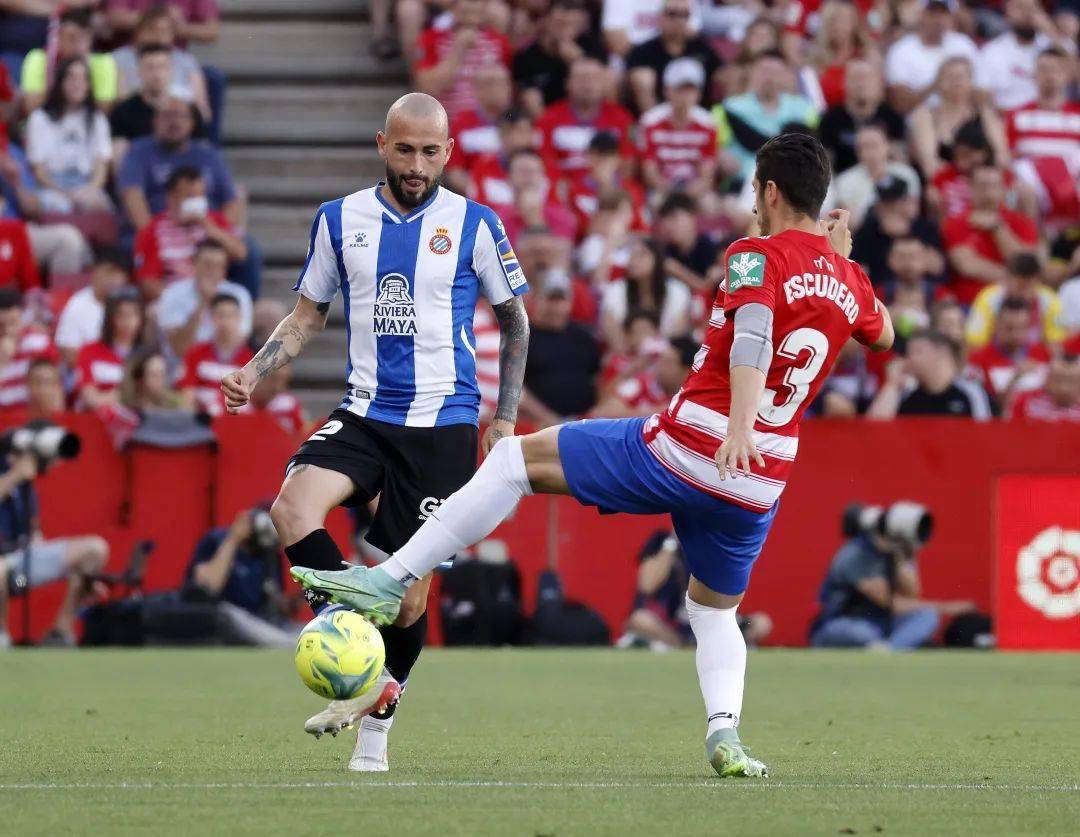 格拉纳达客场大捷,豪取三分的简单介绍 格拉纳达客场大捷,豪取三分的简单介绍