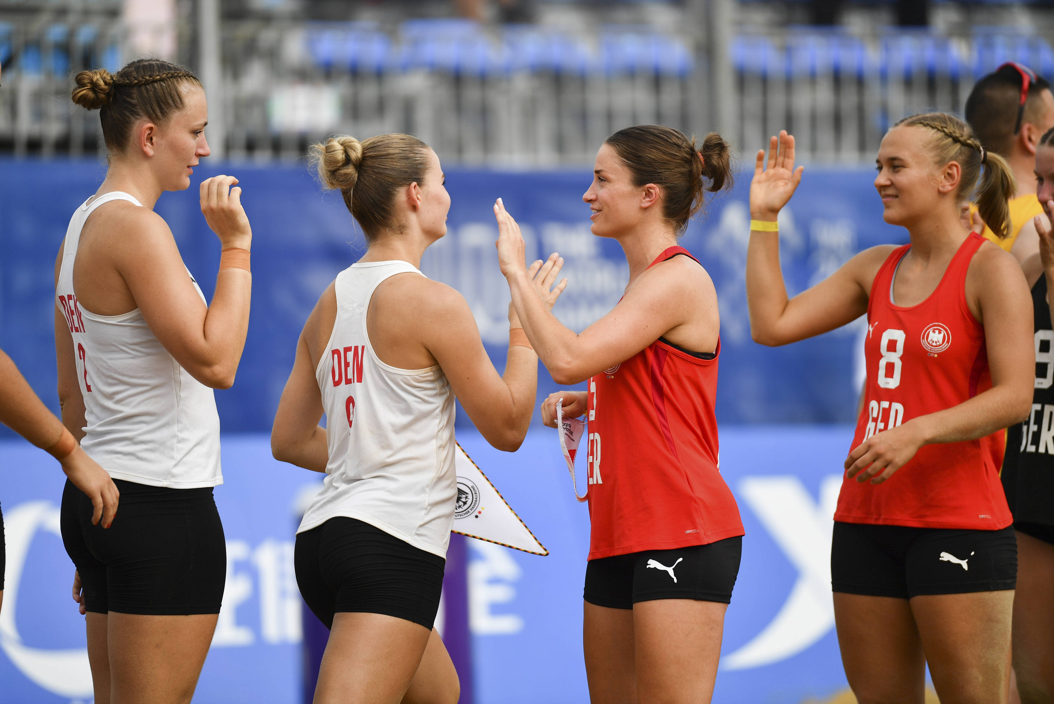 德国队在欧洲联赛中迎战丹麦队 德国队在欧洲联赛中迎战丹麦队