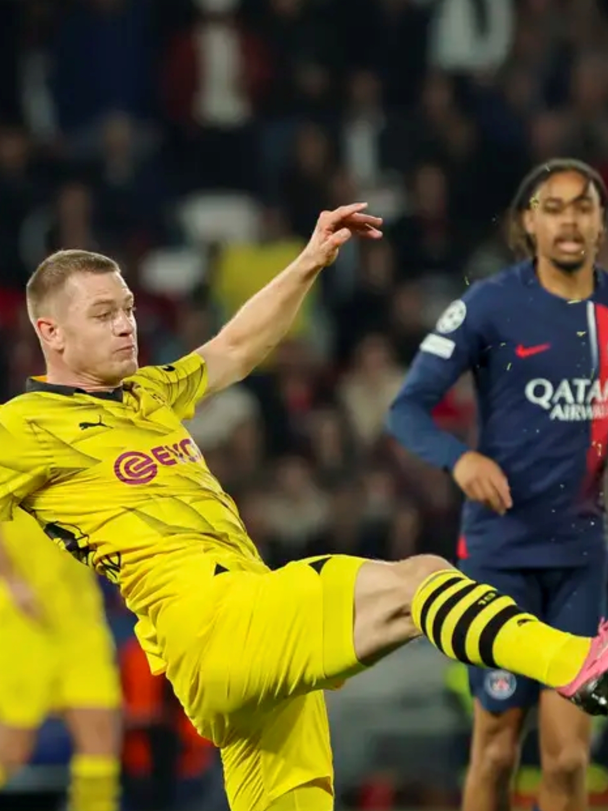 aoa体育活动-多特蒙德球员斗志高昂，实现逆转