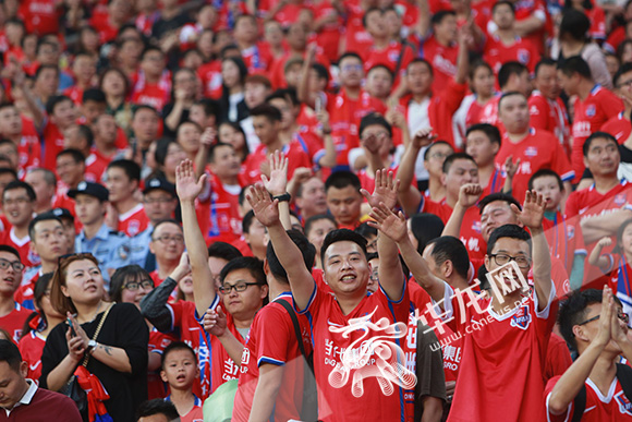 aoa体育活动-包含重庆当代力帆主场取胜，反客为主拿下三分的词条